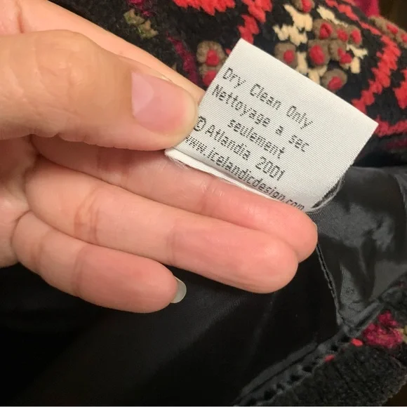 Icelandic Design Red Wool Lined Nordic Holiday Clasps Front Cardigan Size Small - Picture 4 of 13